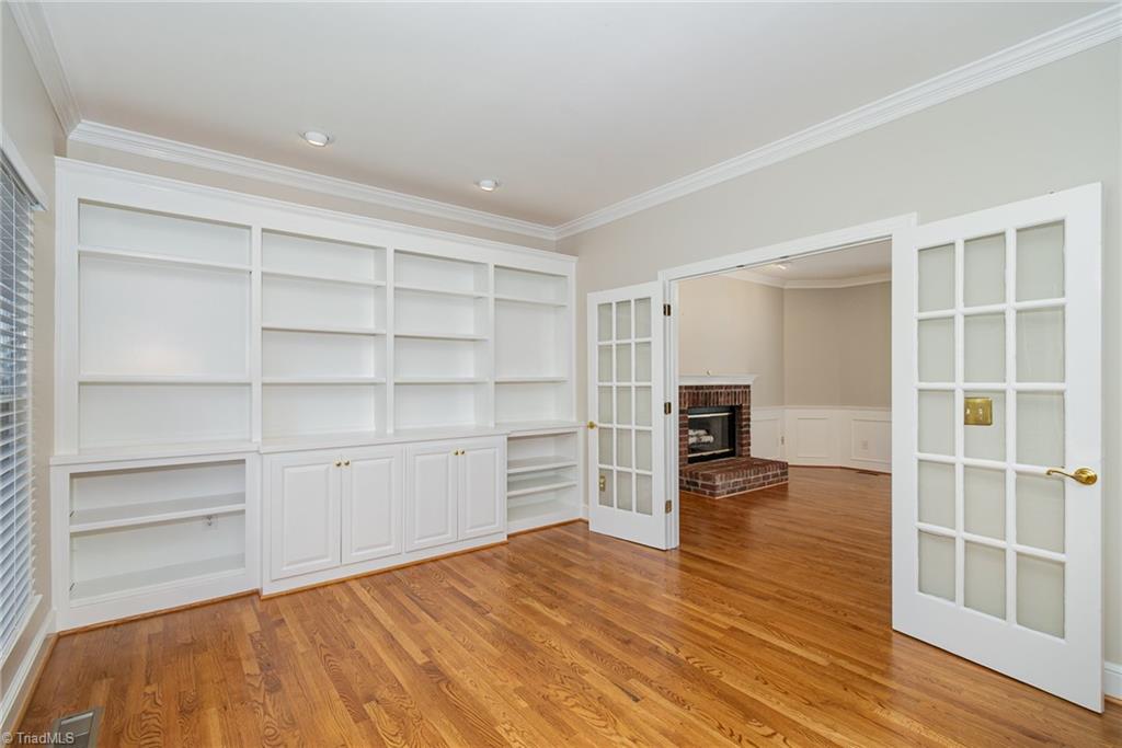 8068 Glengarriff Road Clemmons, NC 27012 - Photo 5 of 32 Gallery Image 5
