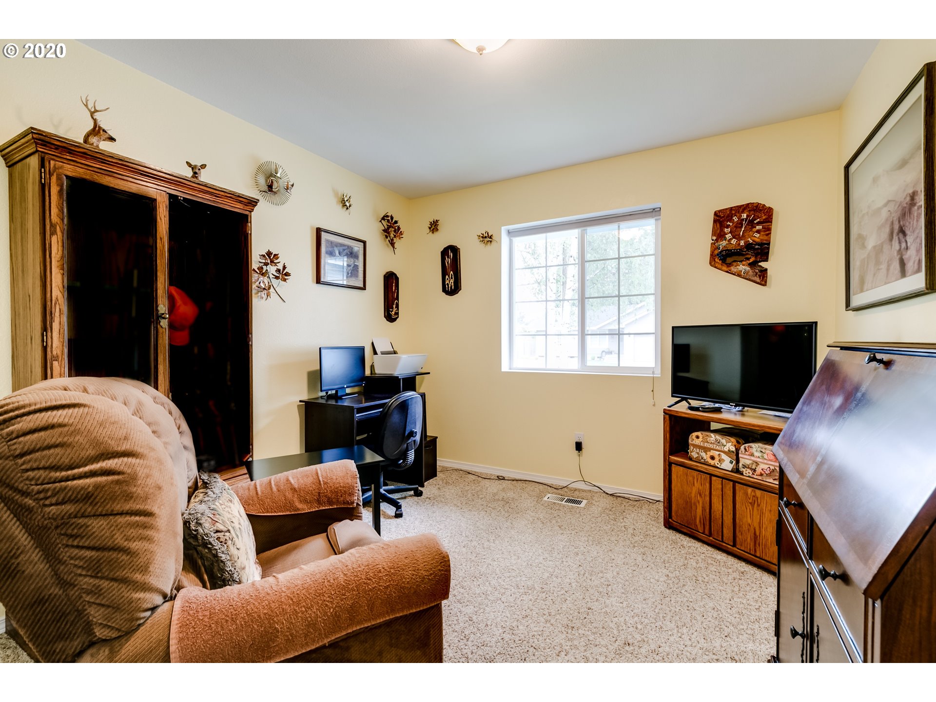 4529 Glacier Street Springfield, OR 97478 - Photo 13 of 23 Gallery Image 13