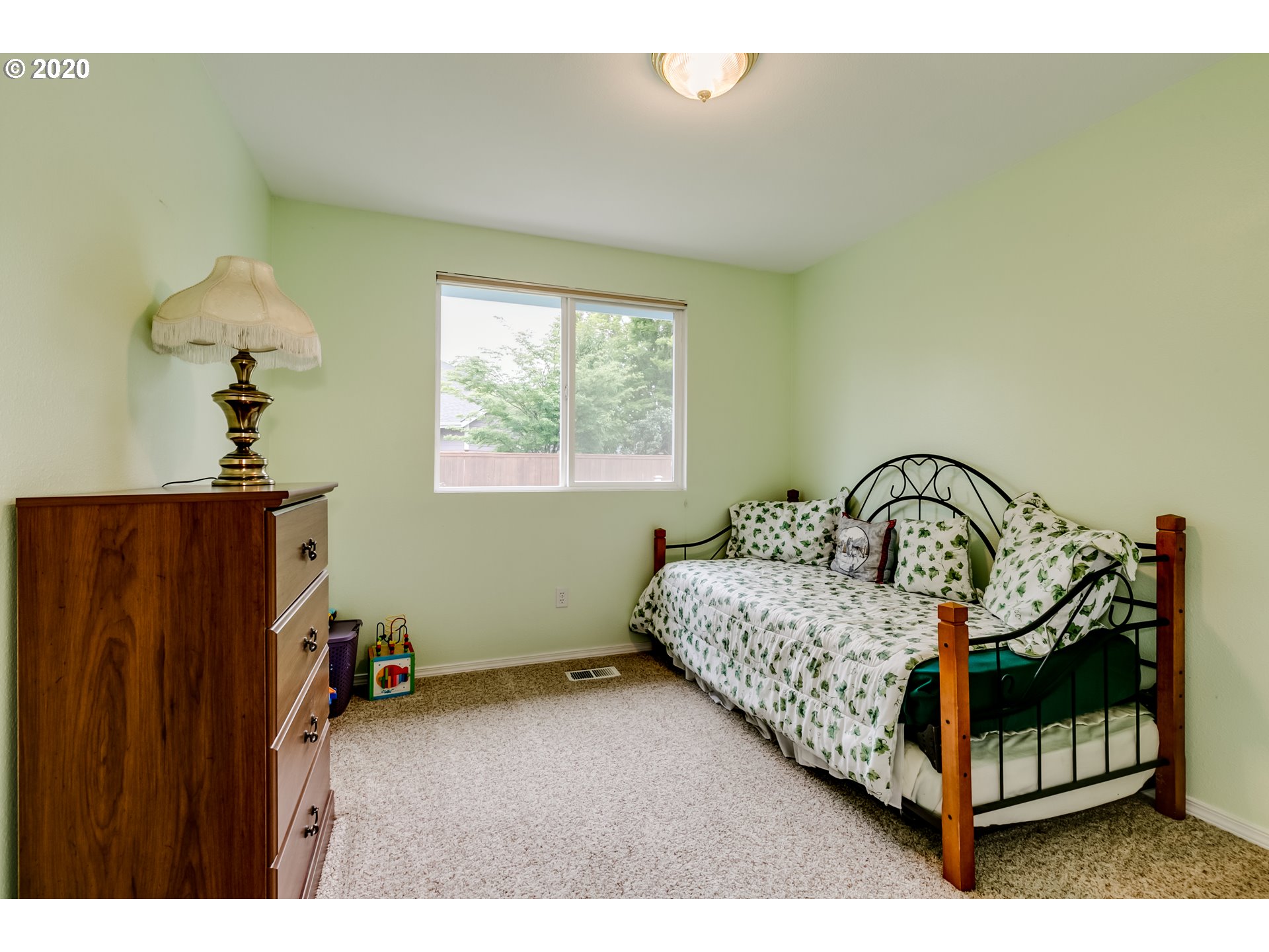 4529 Glacier Street Springfield, OR 97478 - Photo 14 of 23 Gallery Image 14