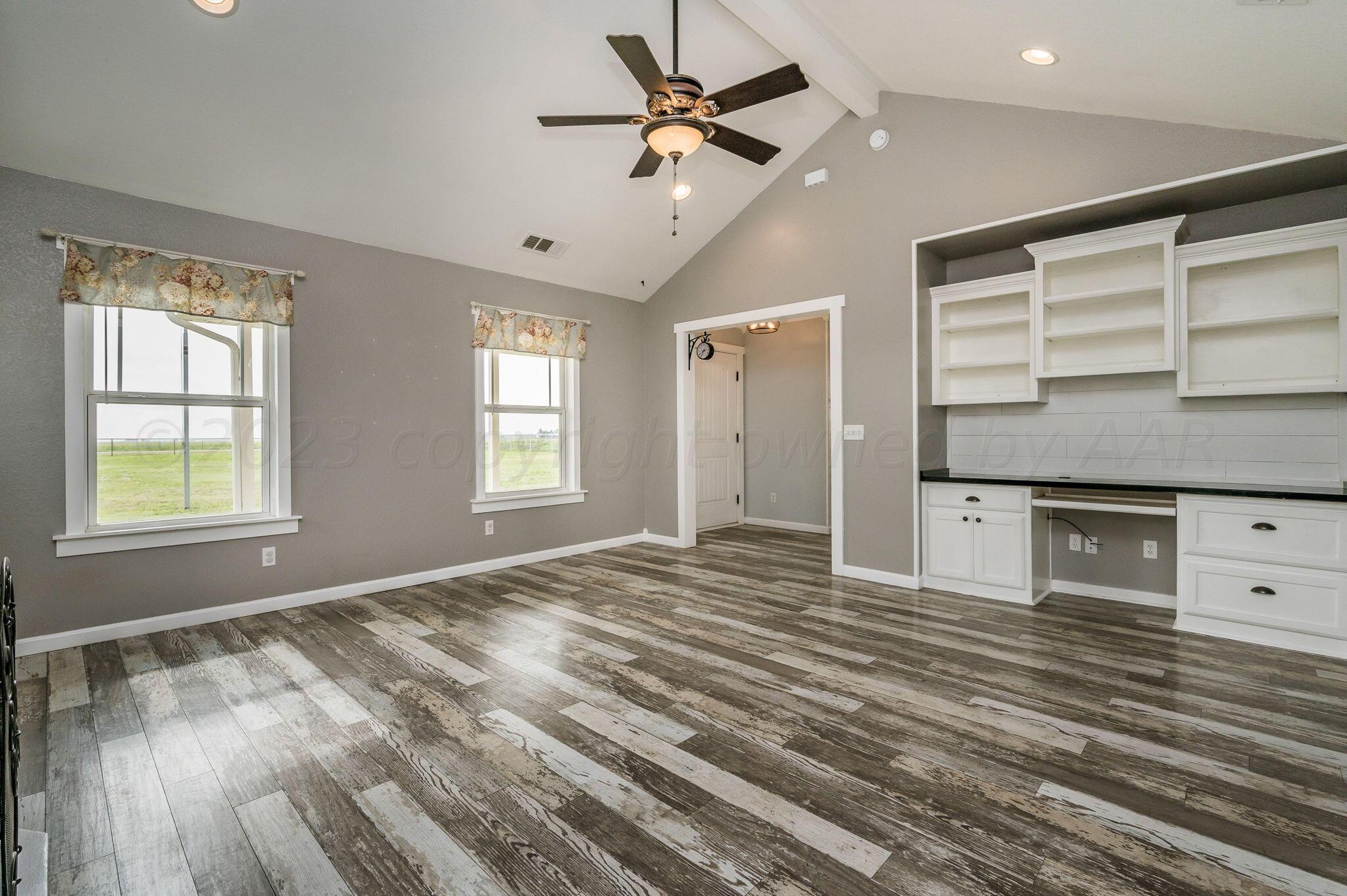 8200 South Blessen Road Amarillo, TX 79119 - Photo 5 of 34 Living Room-2