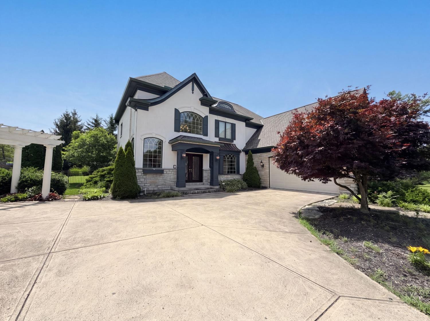 7087 Bridgetown Road Cincinnati, OH 45248 - Photo 1 of 35
