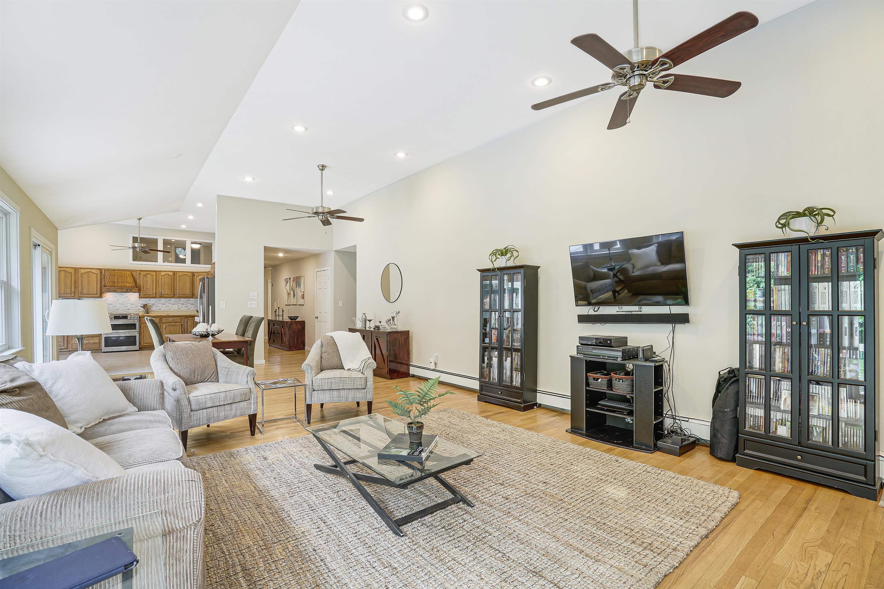 172 Jeremy Hill Road Pelham, NH 03076 - Photo 6 of 40