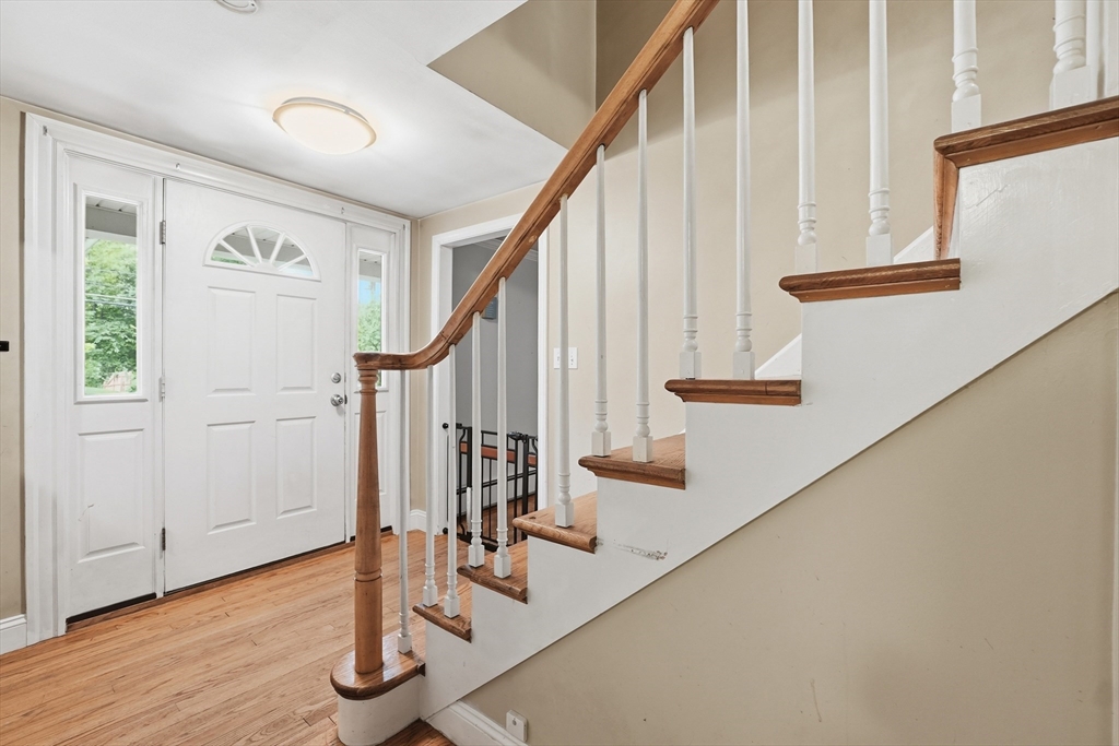 51 Whittemore Road Sturbridge, MA 01566 - Photo 3 of 27