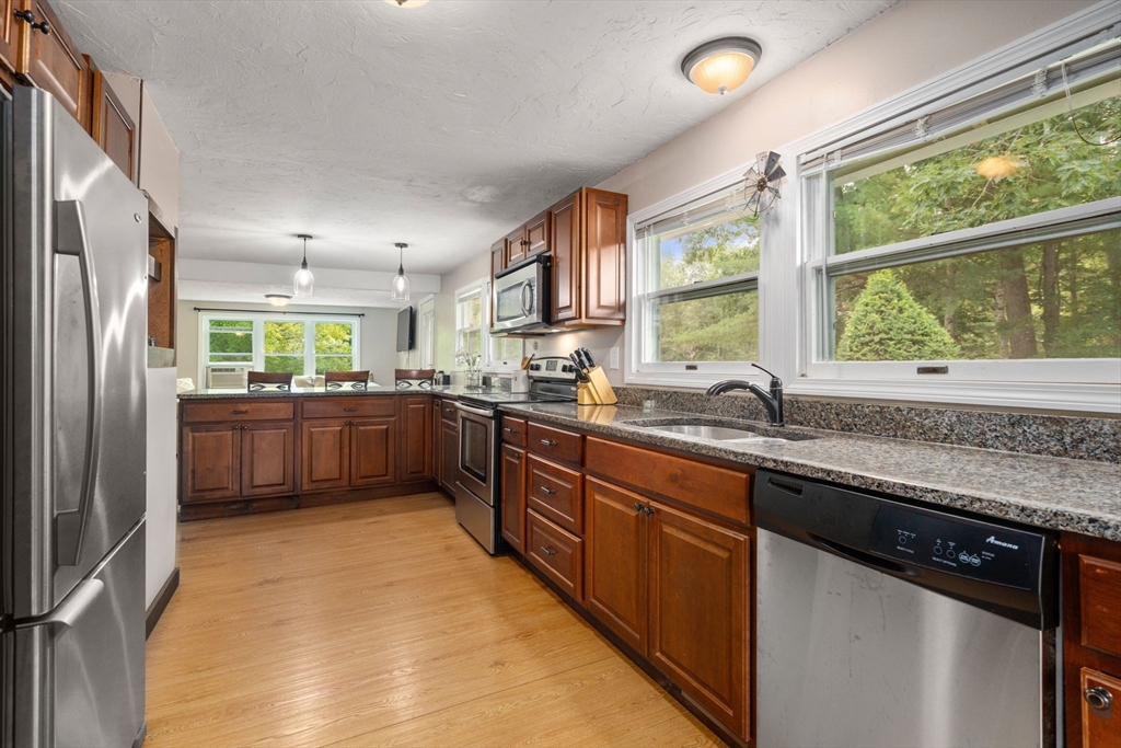 10 Riverside Drive Auburn, MA 01501 - Photo 14 of 33 Gallery Image 14