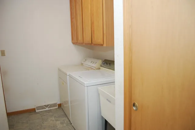 $524,850 | 7210 Badger Lane, Wayne, WI 53002