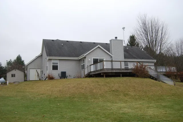 $524,850 | 7210 Badger Lane, Wayne, WI 53002