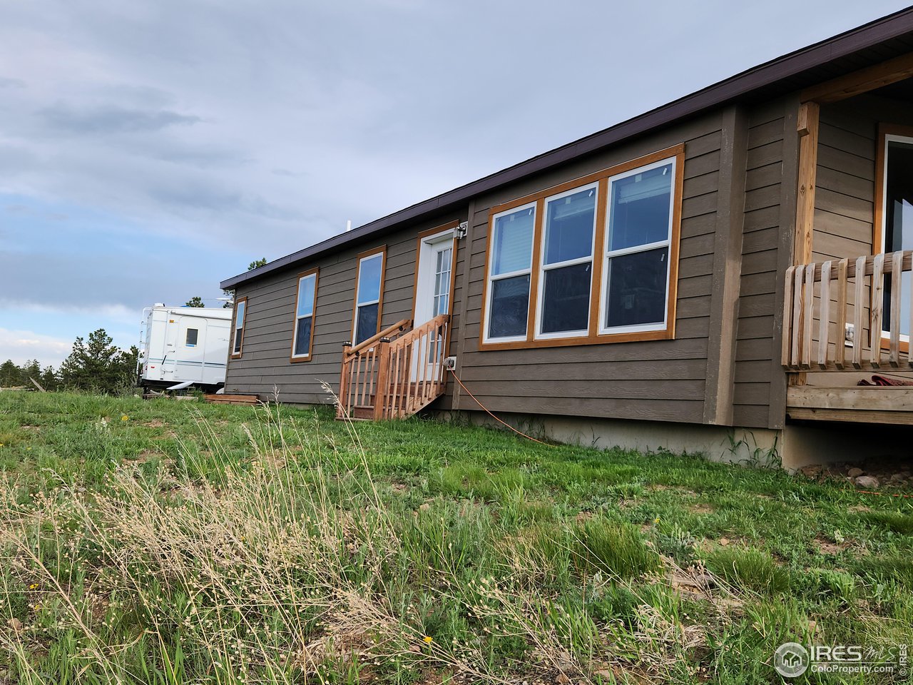 892 Stratton Park Road Bellvue, CO 80512 - Photo 5 of 11 Gallery Image 5