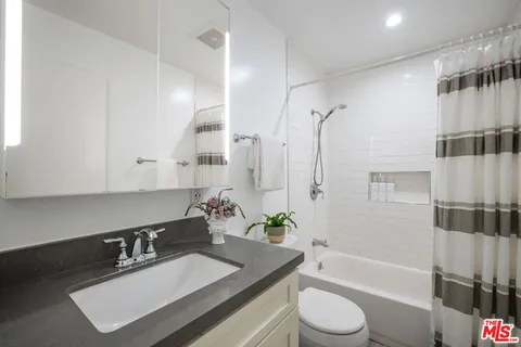 $745,000 | 4925 Indian Wood Road, Unit 378, Culver City, CA 90230