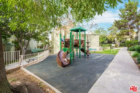 $745,000 | 4925 Indian Wood Road, Unit 378, Culver City, CA 90230