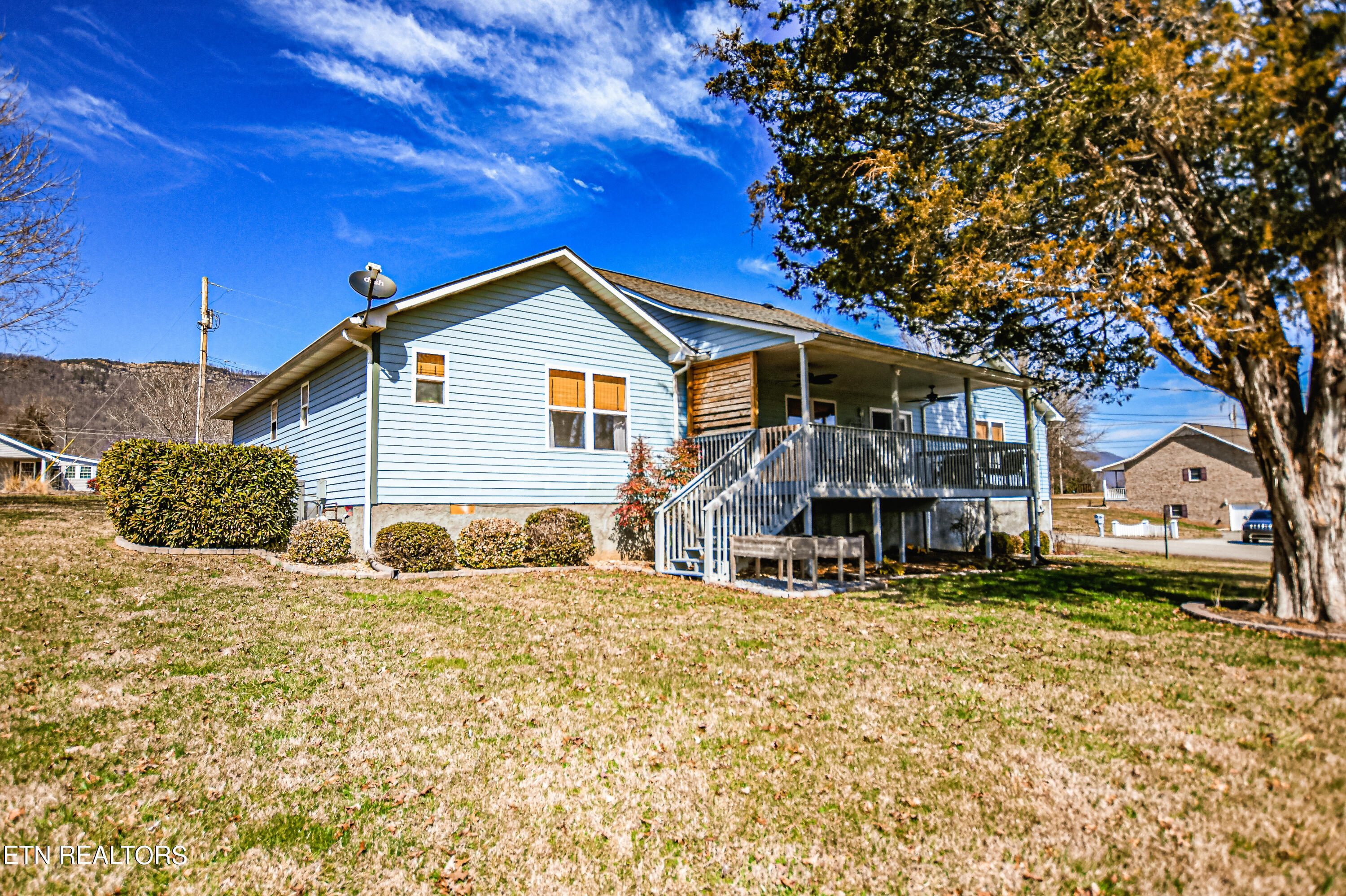 147 Thacker Drive La Follette, TN 37766 - Photo 11 of 52 DSC_5876