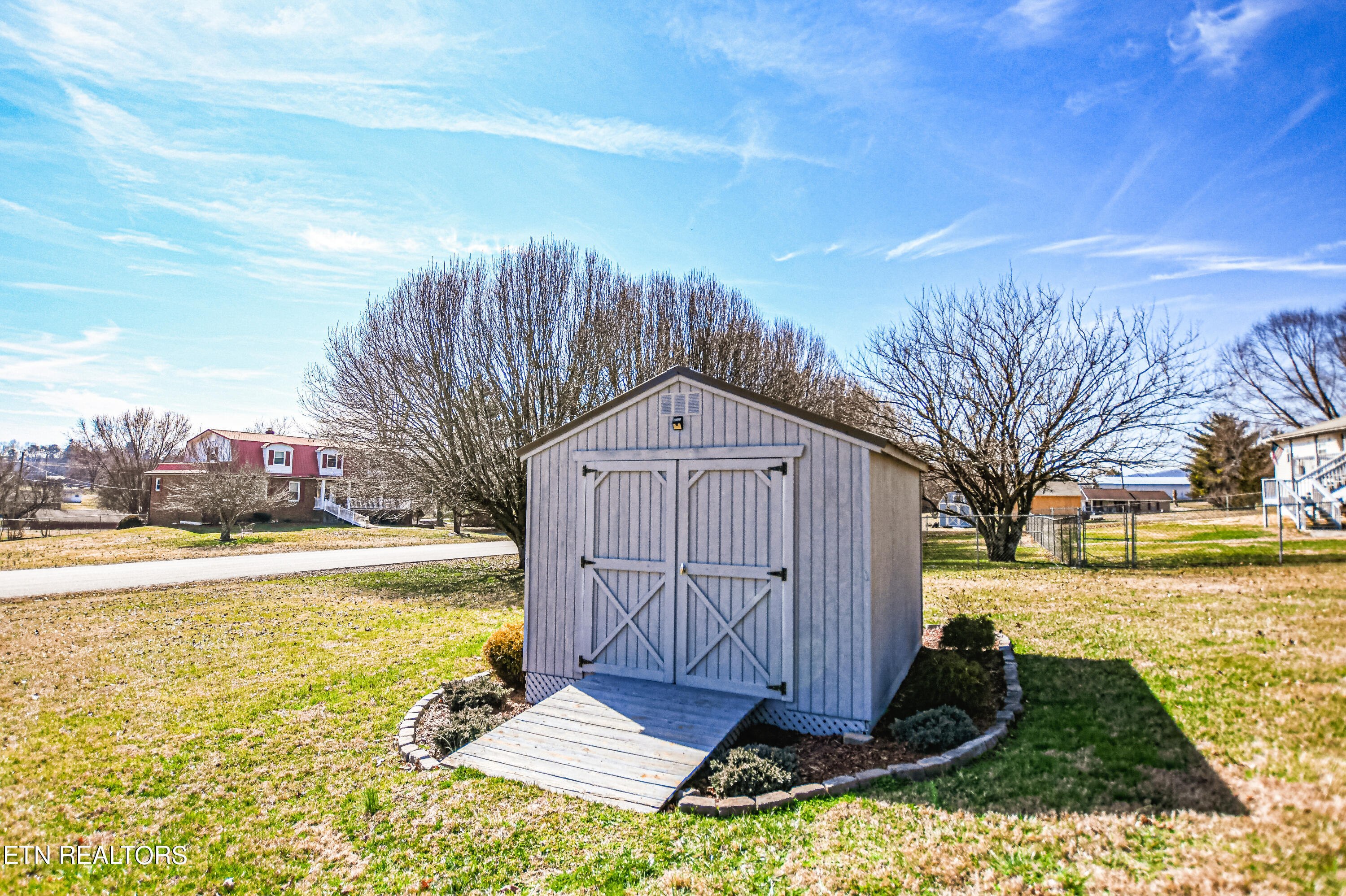 147 Thacker Drive La Follette, TN 37766 - Photo 12 of 52 DSC_5877