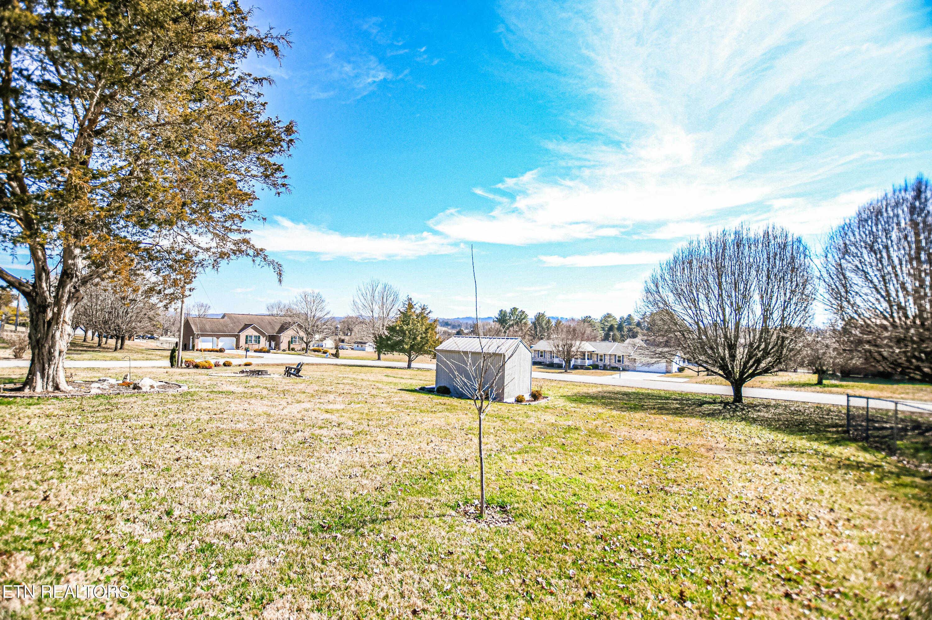 147 Thacker Drive La Follette, TN 37766 - Photo 6 of 52 DSC_5874