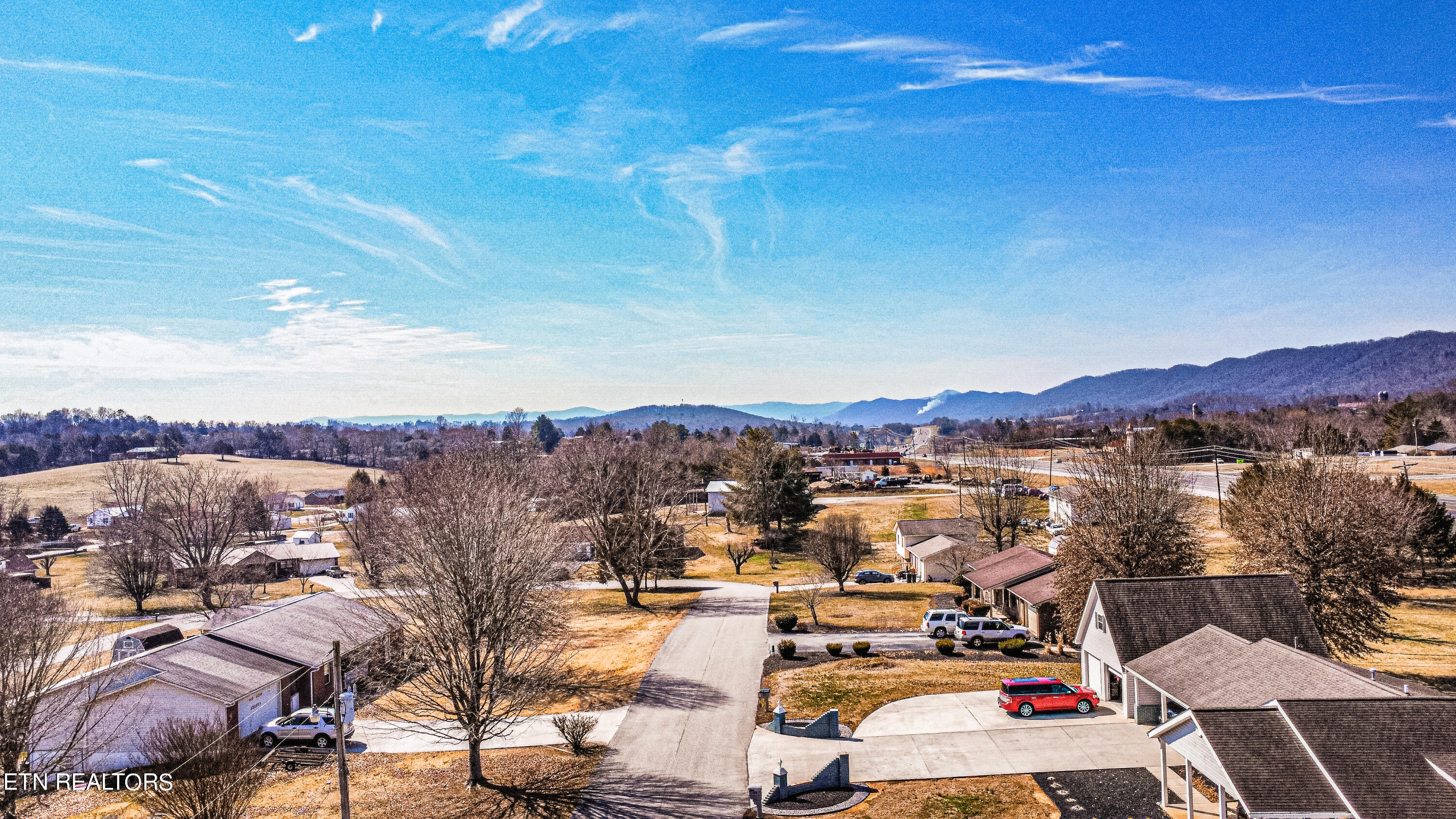 147 Thacker Drive La Follette, TN 37766 - Photo 7 of 52 dji_fly_20240221_130006_152_170853860375