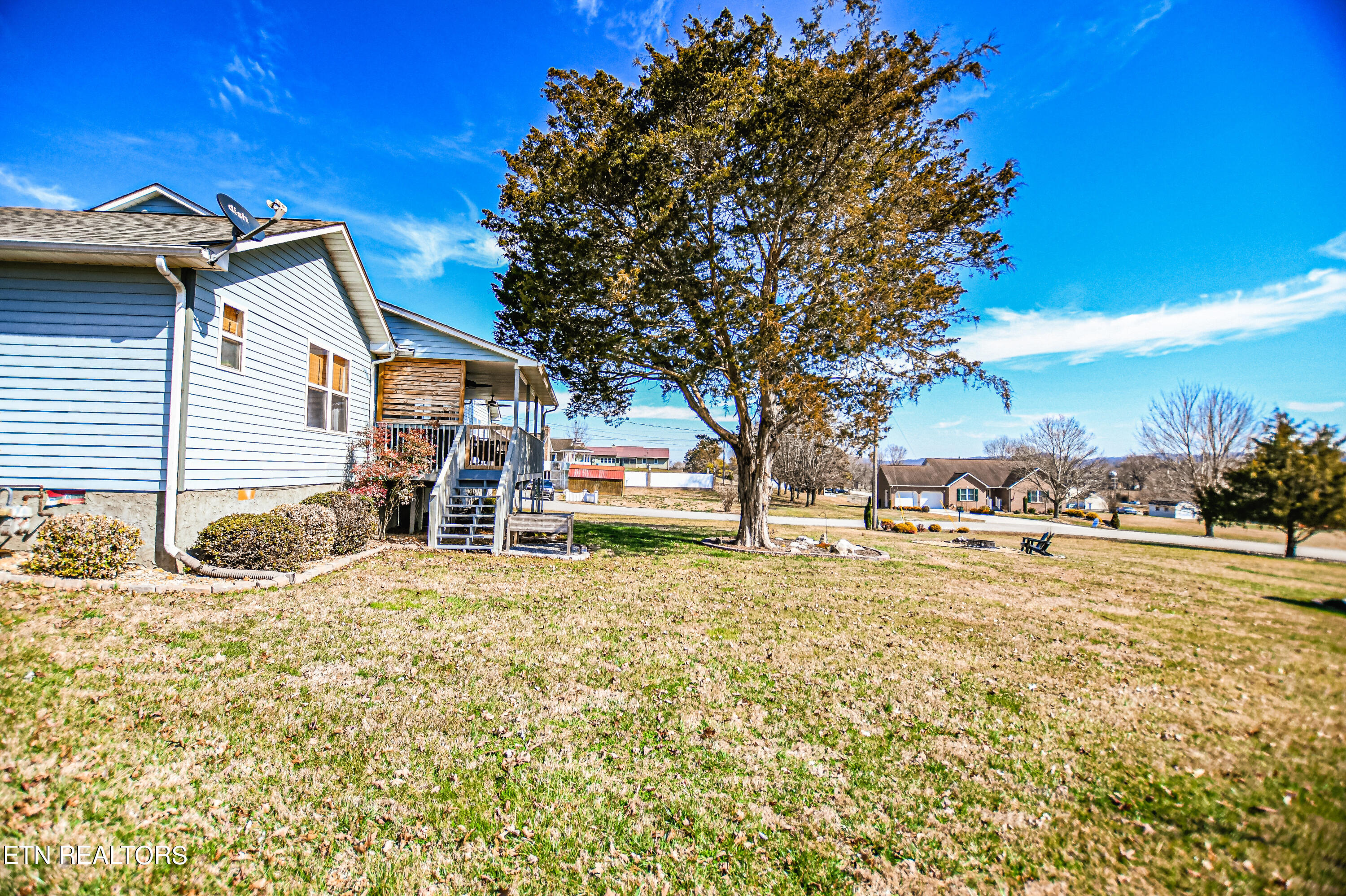 147 Thacker Drive La Follette, TN 37766 - Photo 10 of 52 DSC_5873