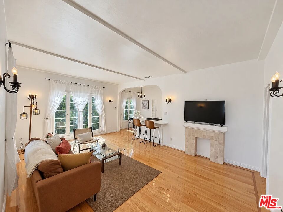 854 4th Street, Unit C Santa Monica, CA 90403 - Photo 19 of 22 Gallery Image 19