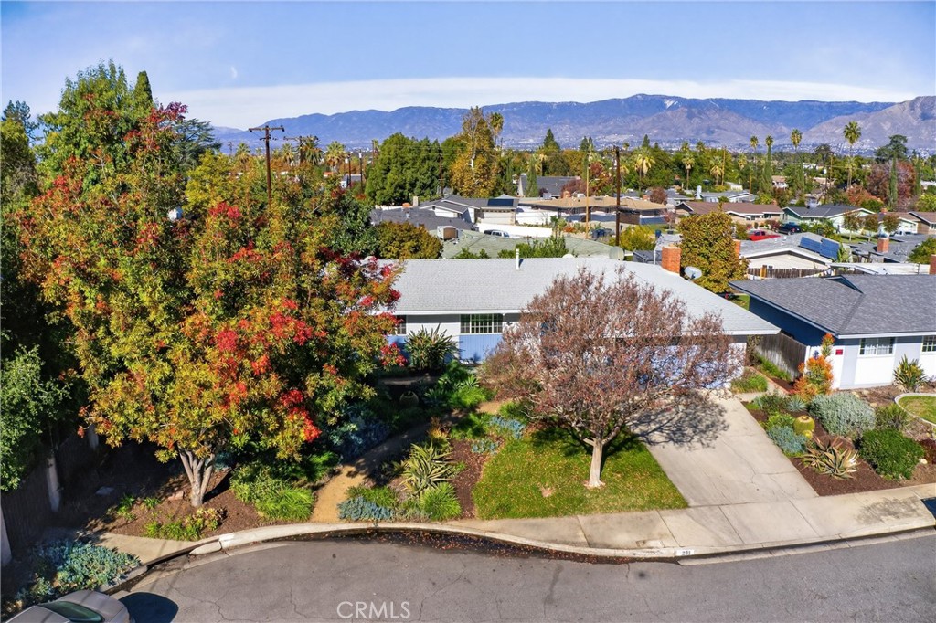 201 Primrose Avenue Redlands, CA 92373 - Photo 3 of 23 a view of a city
