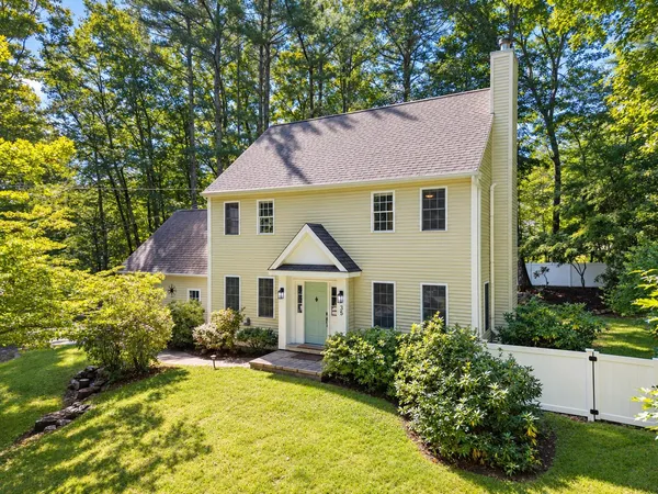 $740,000 | 35 Old Lee Road, Newfields, NH 03856