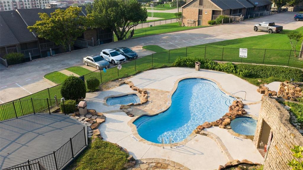 1503 Signal Ridge Place Rockwall, TX 75032 - Photo 33 of 40 Community pool