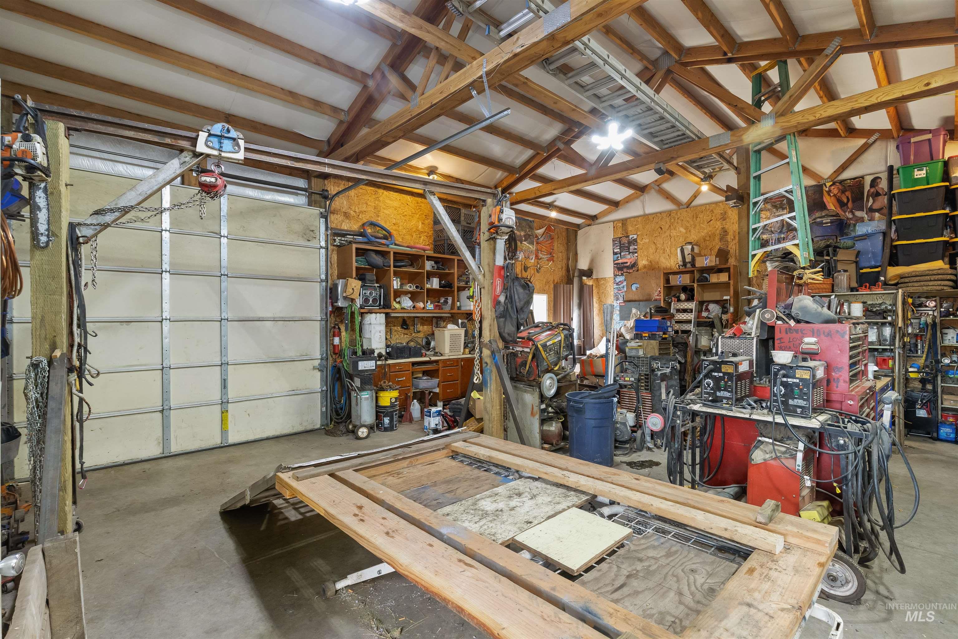 2460 State Street Pomeroy, WA 99347 - Photo 17 of 18 Garage