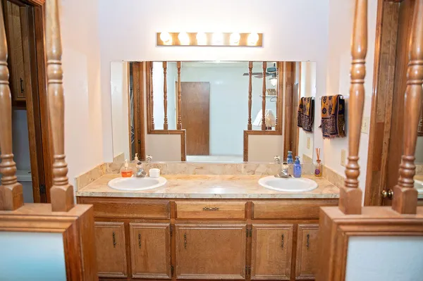 $365,000 | 2581 County Road 365, Plains, TX 79355