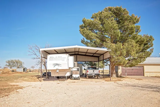 $399,000 | 2581 County Road 365, Plains, TX 79355