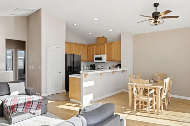 $599,000 | 2983 Bay Village Avenue, Santa Rosa, CA 95403