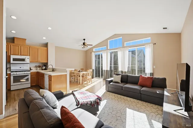 $599,000 | 2983 Bay Village Avenue, Santa Rosa, CA 95403