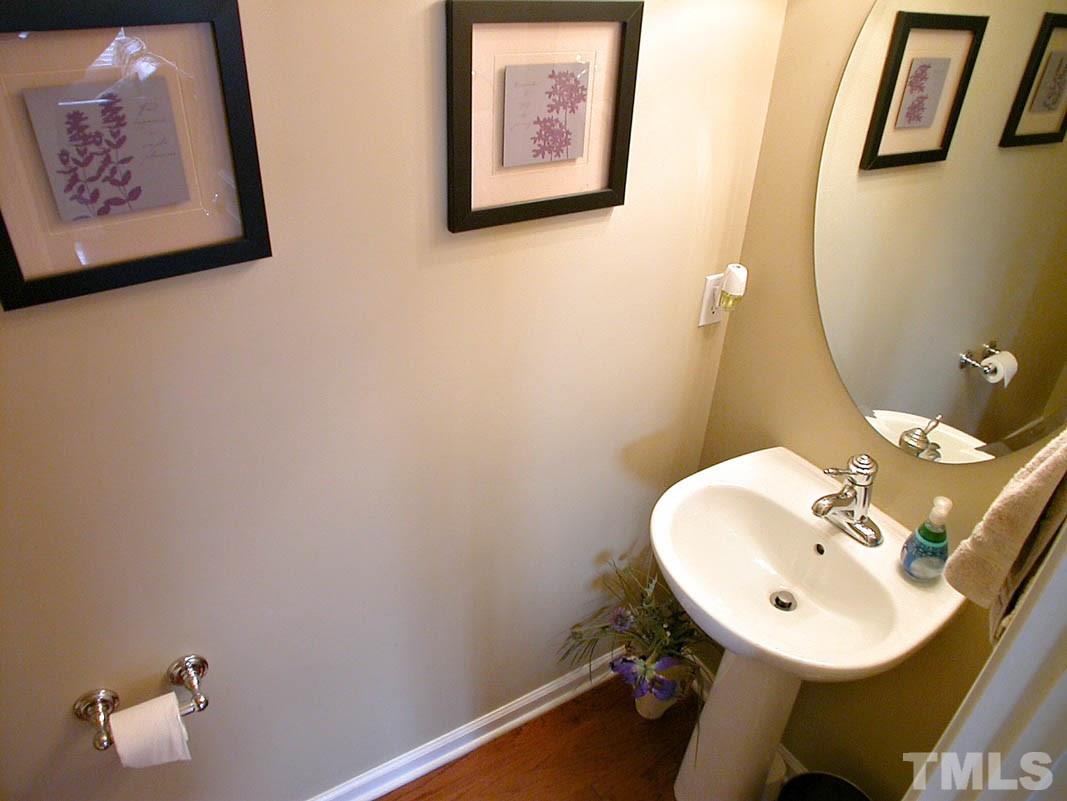 8709 Braxwood Place Raleigh, NC 27617 - Photo 13 of 25
