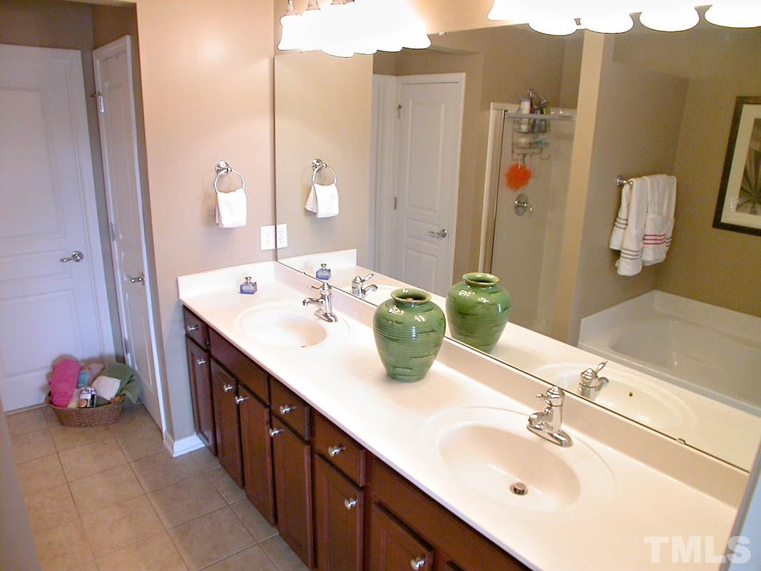 8709 Braxwood Place Raleigh, NC 27617 - Photo 16 of 25