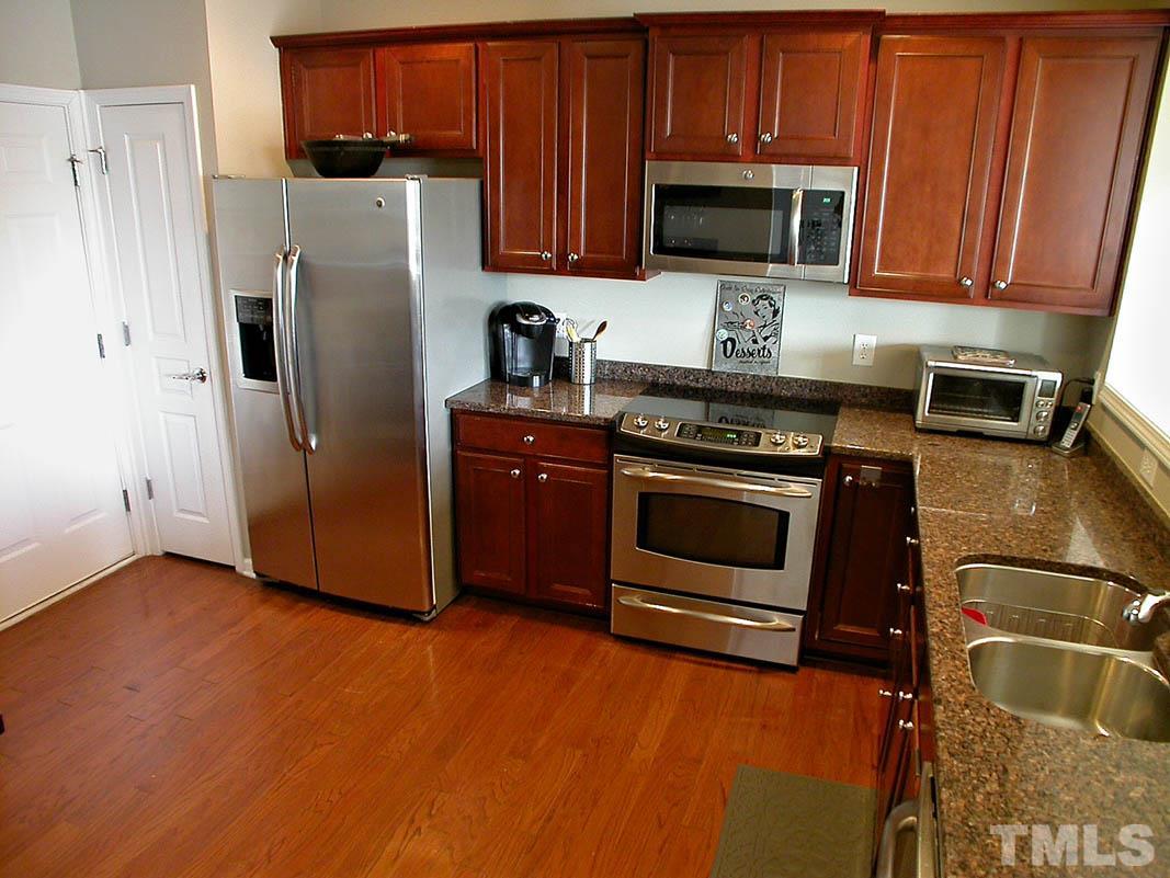 8709 Braxwood Place Raleigh, NC 27617 - Photo 10 of 25