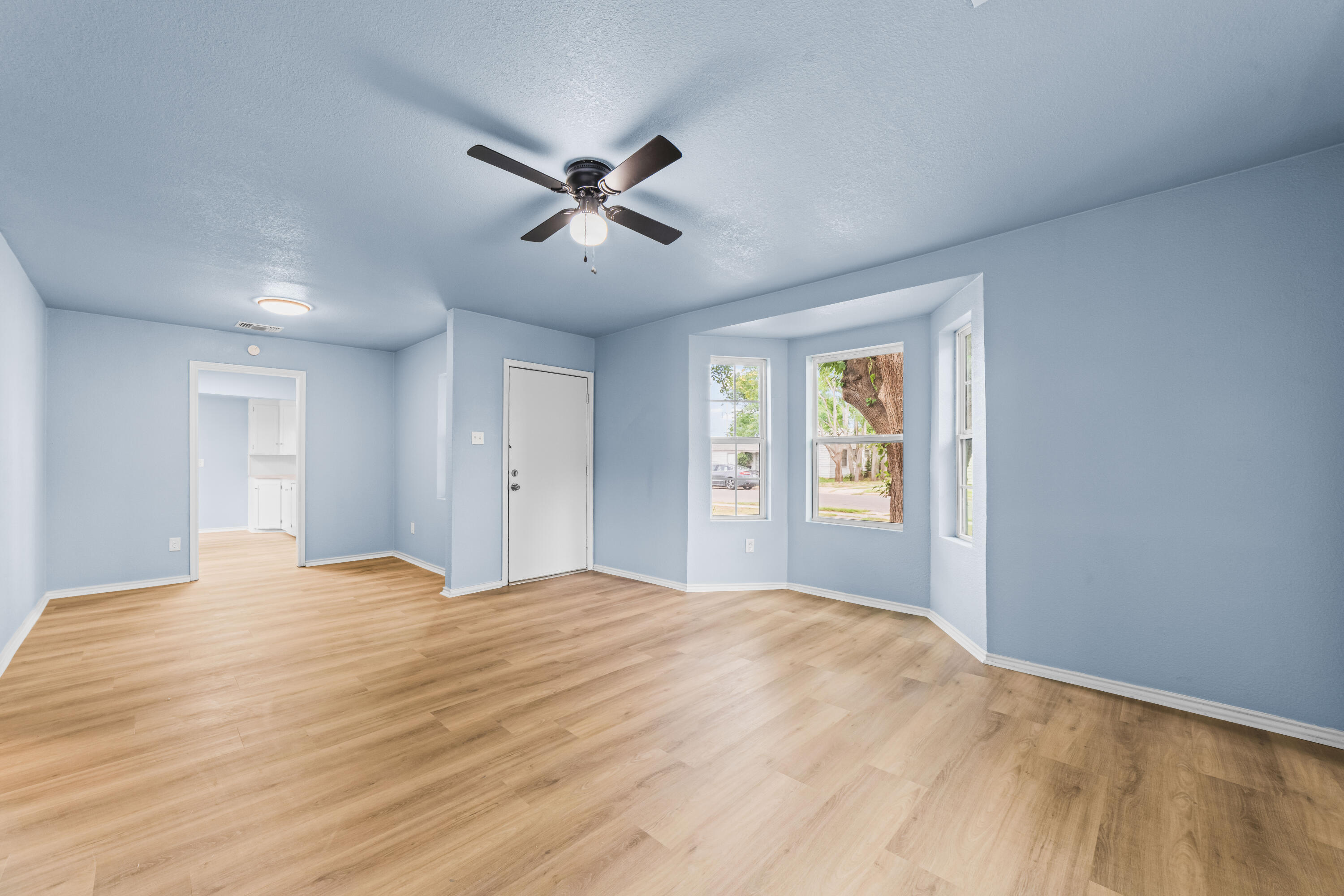 2617 35th Street Lubbock, TX 79413 - Photo 6 of 17 DSC08441