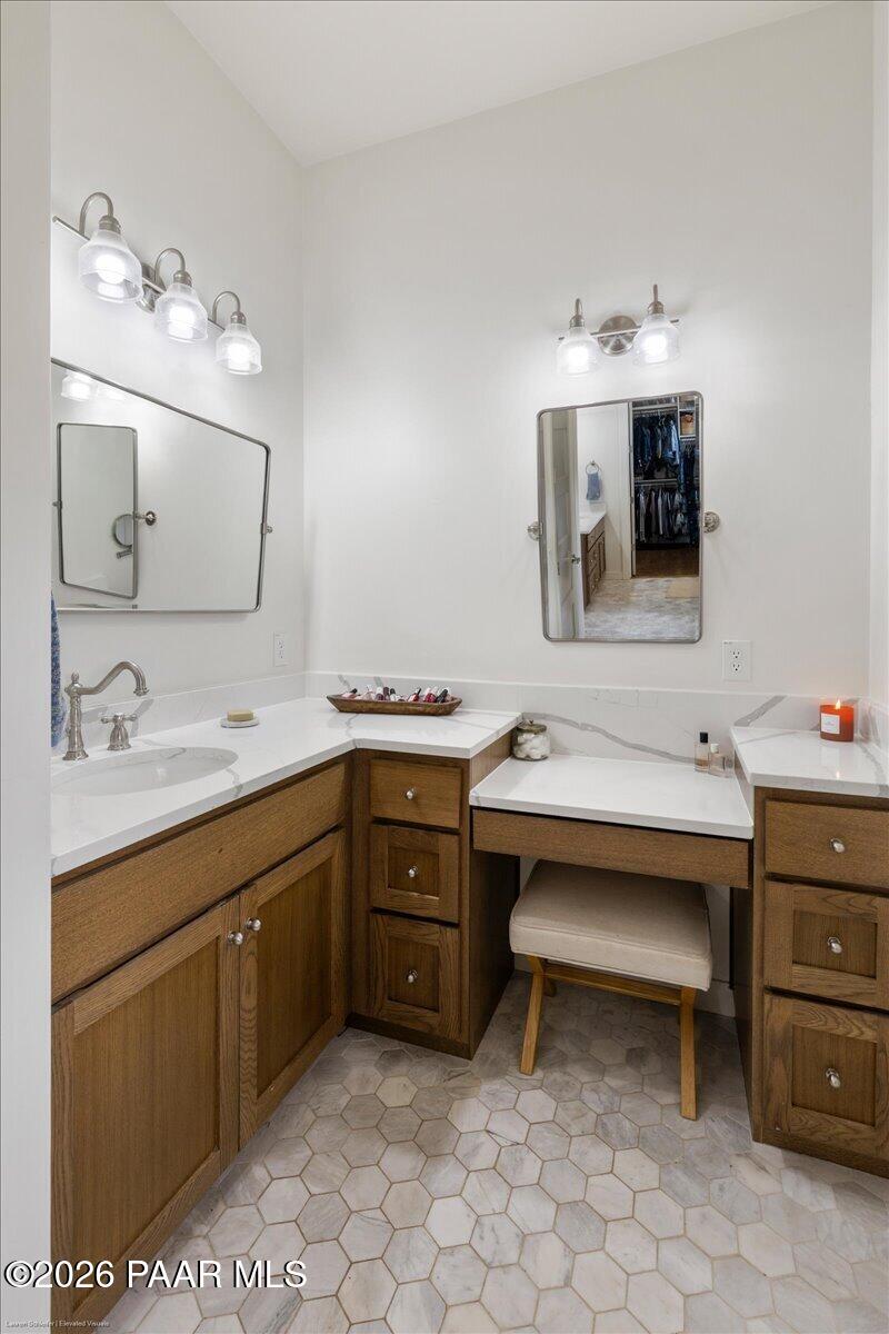 12642 East Bareback Road Prescott Valley, AZ 86315 - Photo 43 of 70 39-Dual Vanity