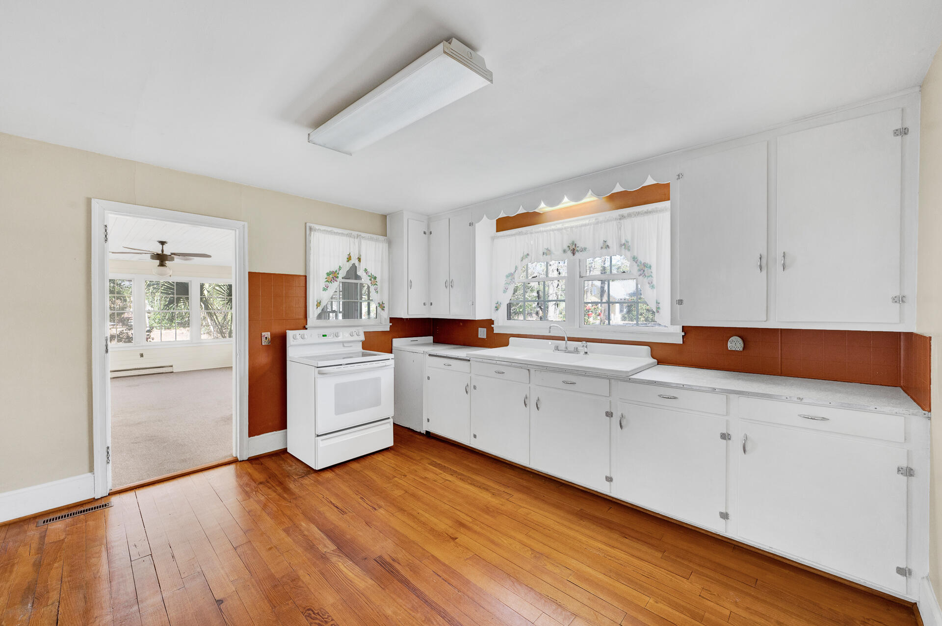 210 Padgett Loop Walterboro, SC 29488 - Photo 9 of 29 210Padgett-09