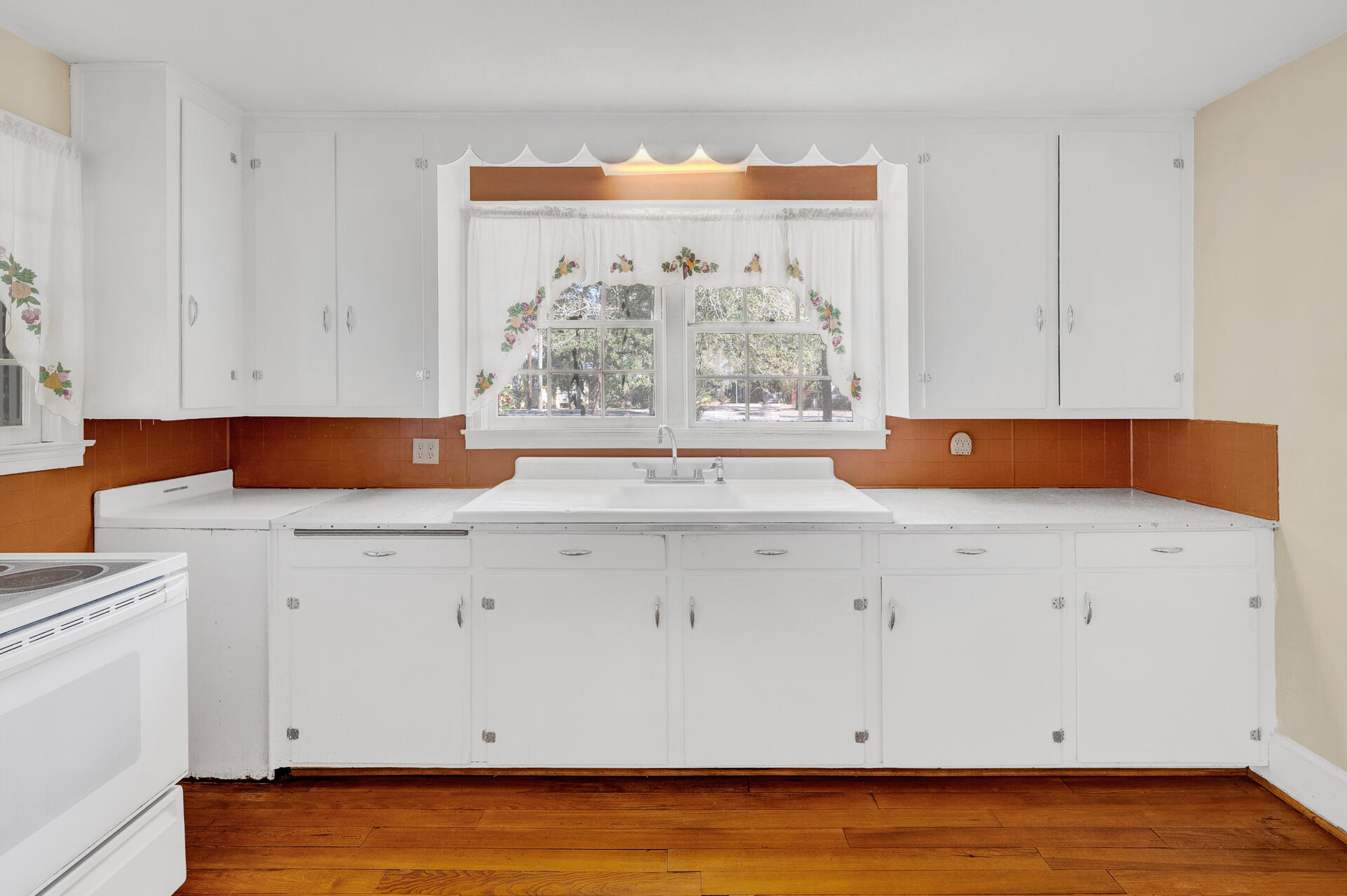 210 Padgett Loop Walterboro, SC 29488 - Photo 10 of 29 210Padgett-10