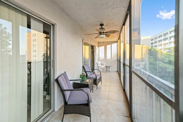 $170,000 | 7286 Huntington Lane, Unit 402, Delray Beach, FL 33446