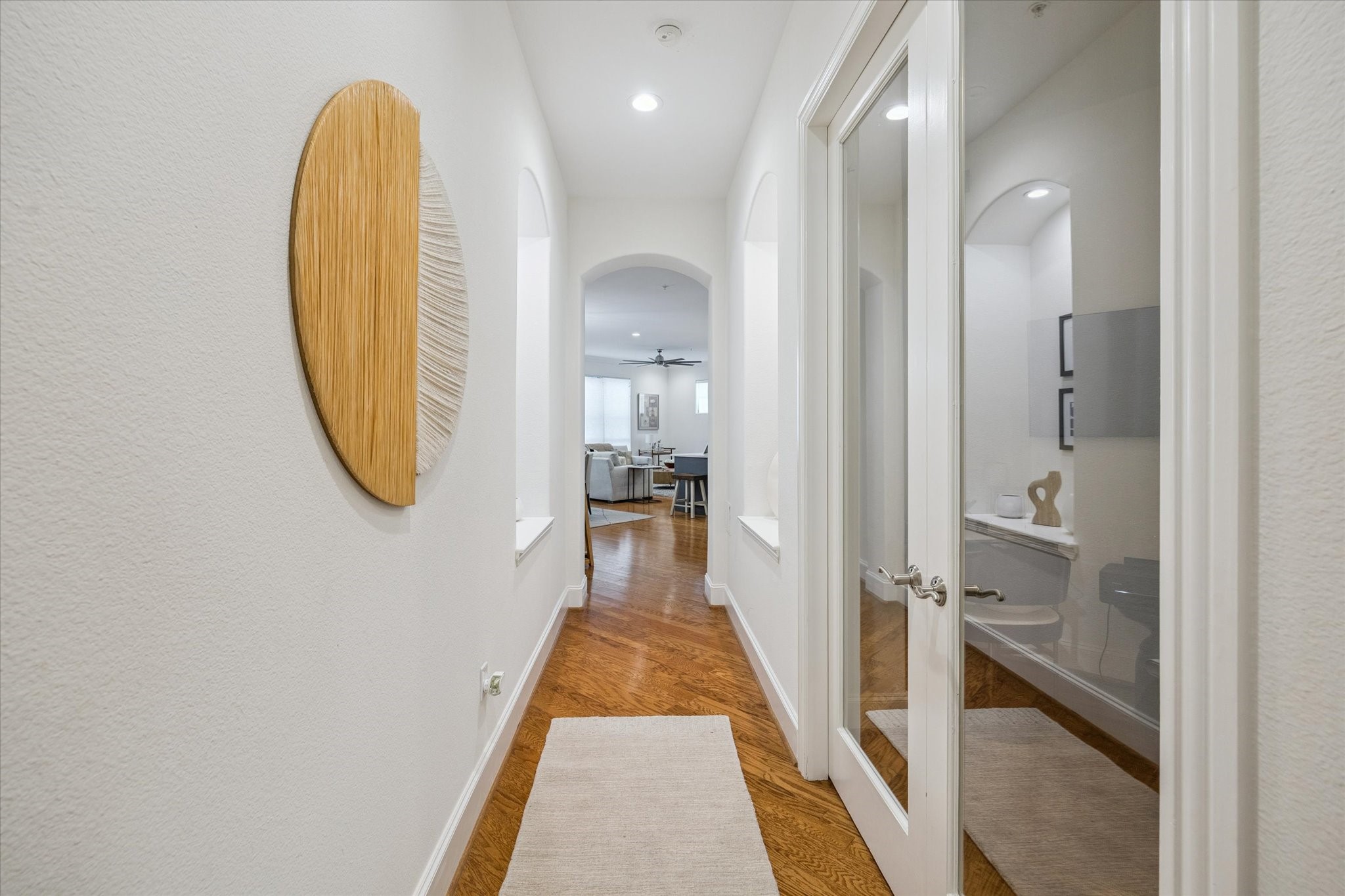2120 Kipling Street, Unit 208 Houston, TX 77098 - Photo 7 of 21 Hallway into Unit #208.