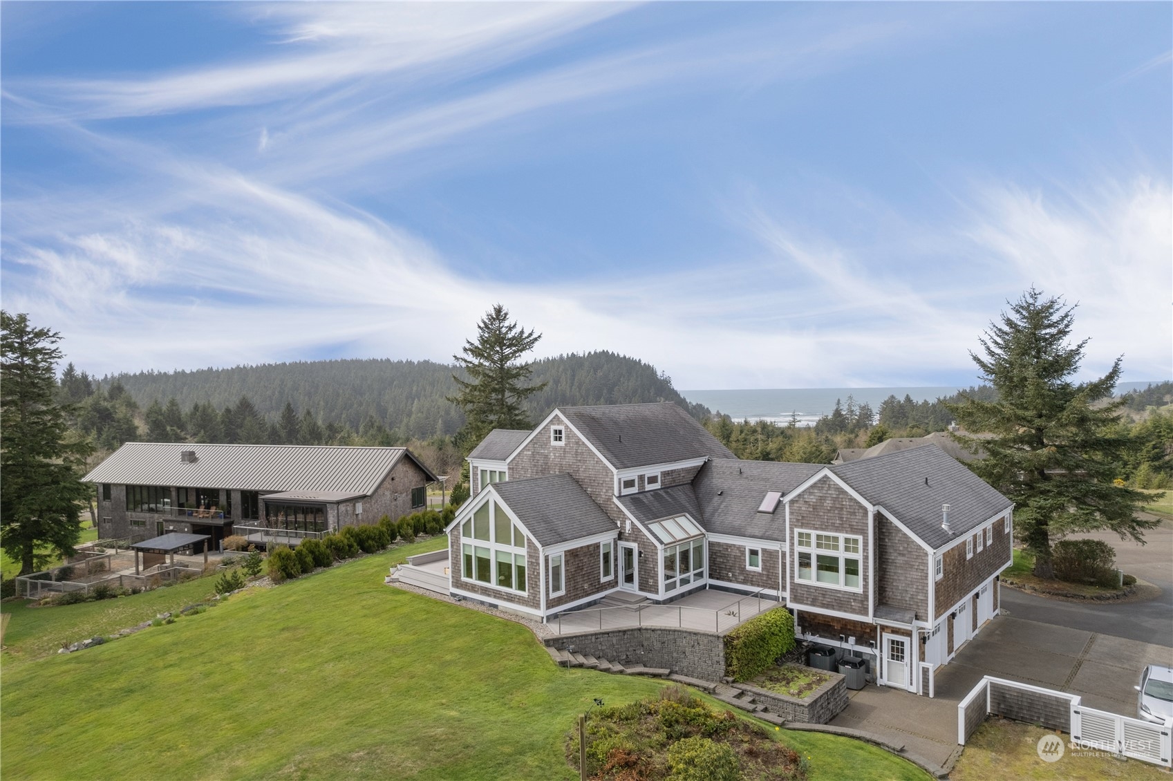 3012 Lighthouse Keepers Road Ilwaco, WA 98624 - Photo 8 of 36 Gallery Image 8