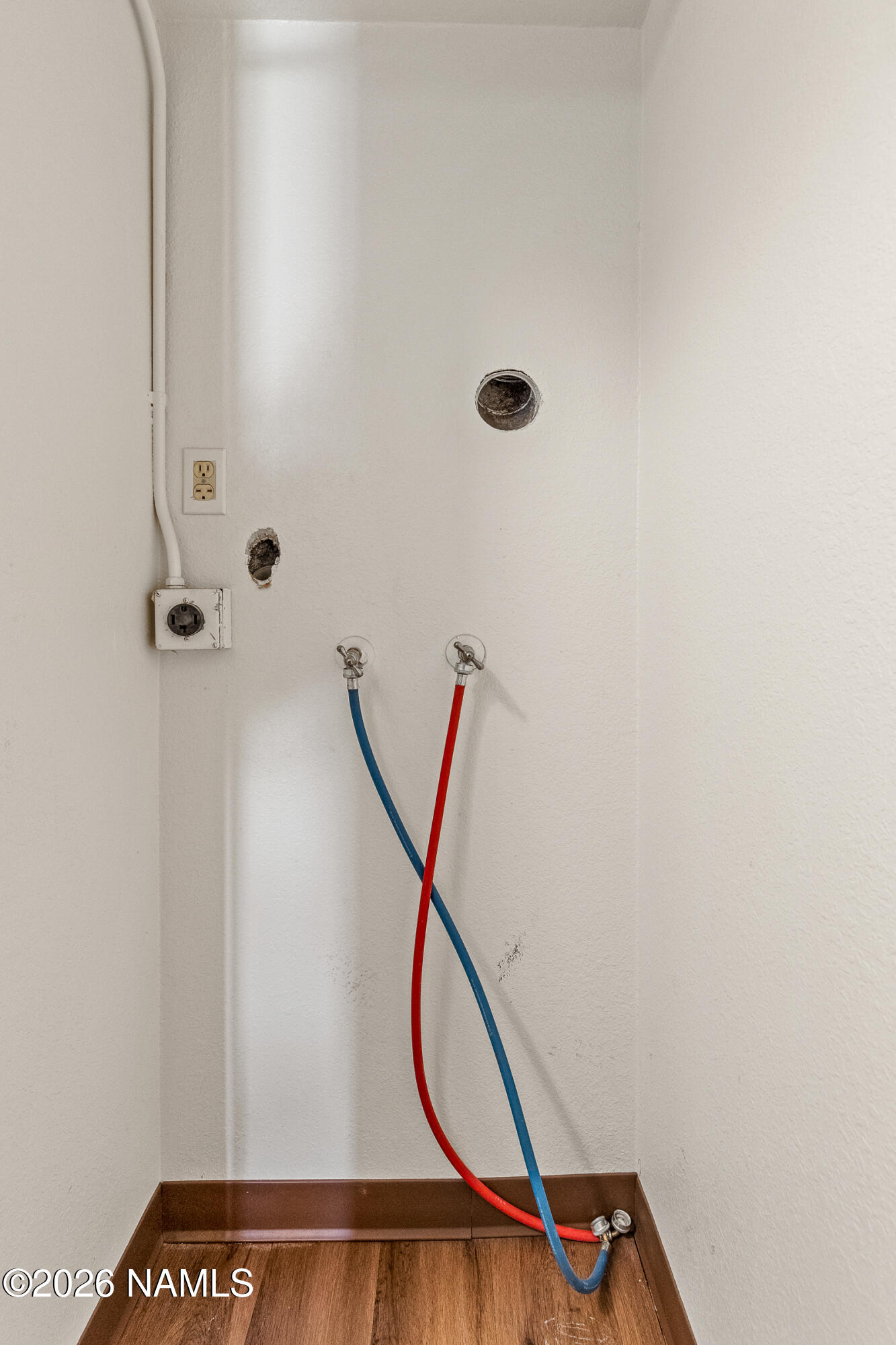 1200 South Riordan Ranch Street, Unit 62 Flagstaff, AZ 86001 - Photo 14 of 24 Laundry