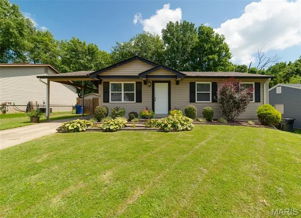 $255,000 | 1334 St Gregory Lane, St. Charles, MO 63304