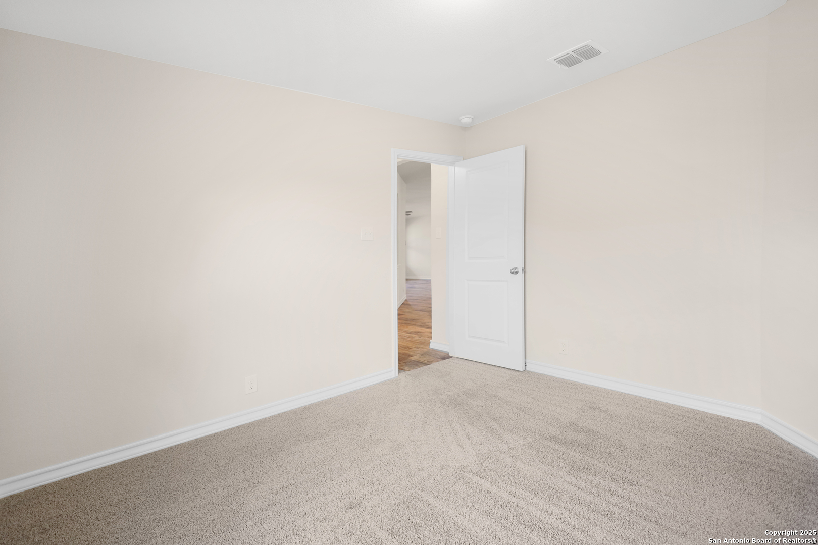 22110 Backspin San Antonio, TX 78261 - Photo 14 of 34