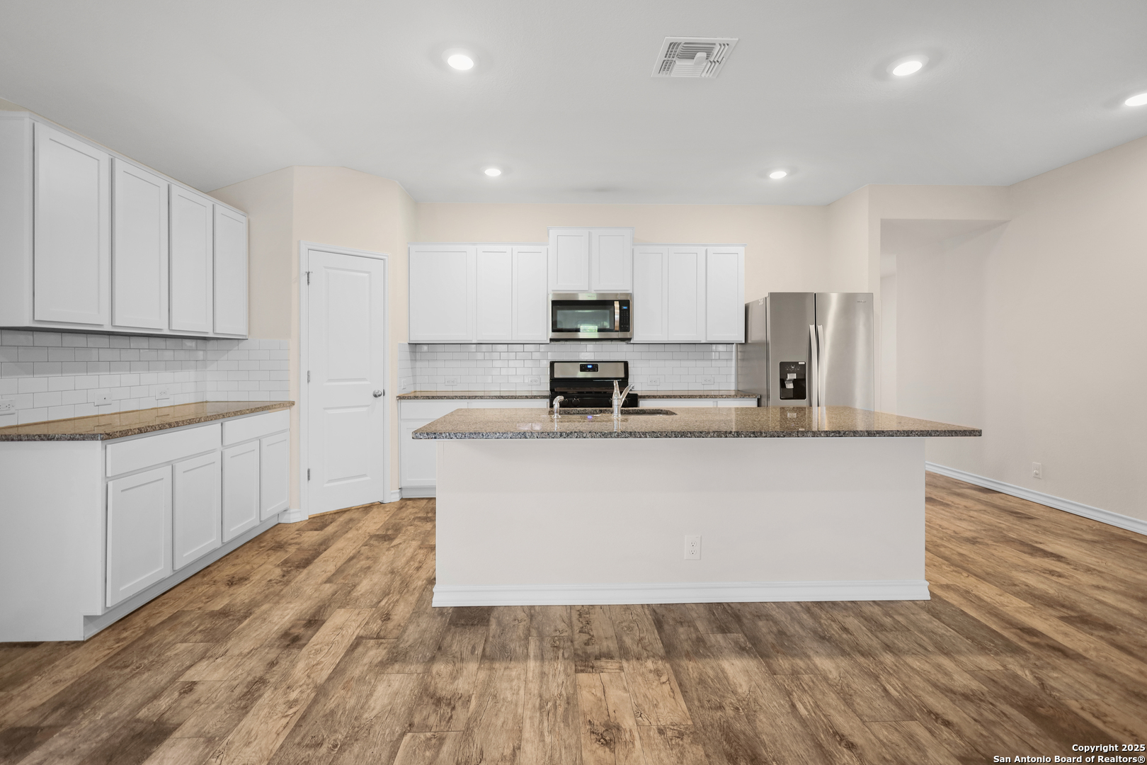 22110 Backspin San Antonio, TX 78261 - Photo 19 of 34