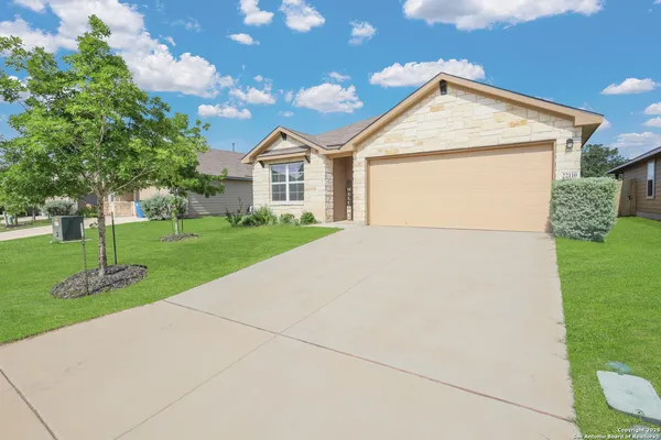 $2,345 | 22110 Backspin, San Antonio, TX 78261