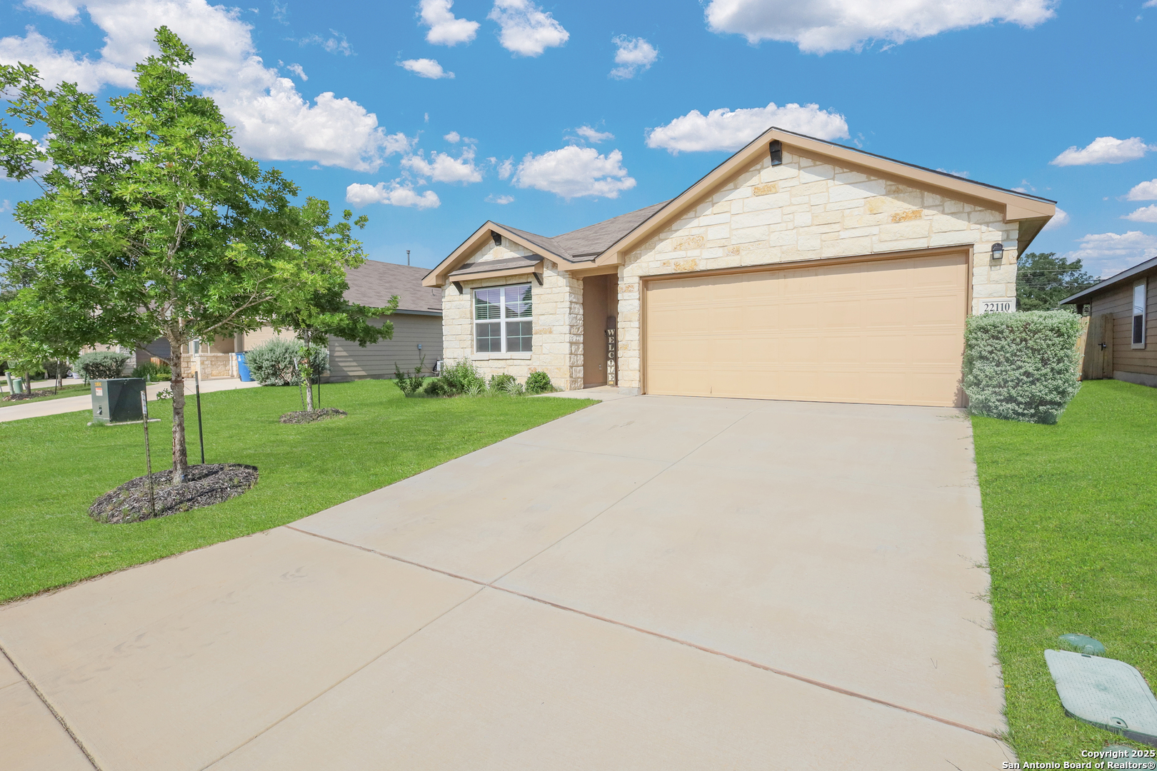 22110 Backspin San Antonio, TX 78261 - Photo 3 of 34