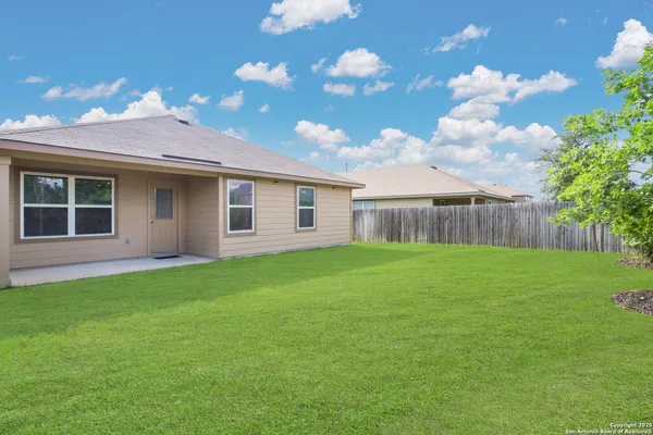$2,345 | 22110 Backspin, San Antonio, TX 78261