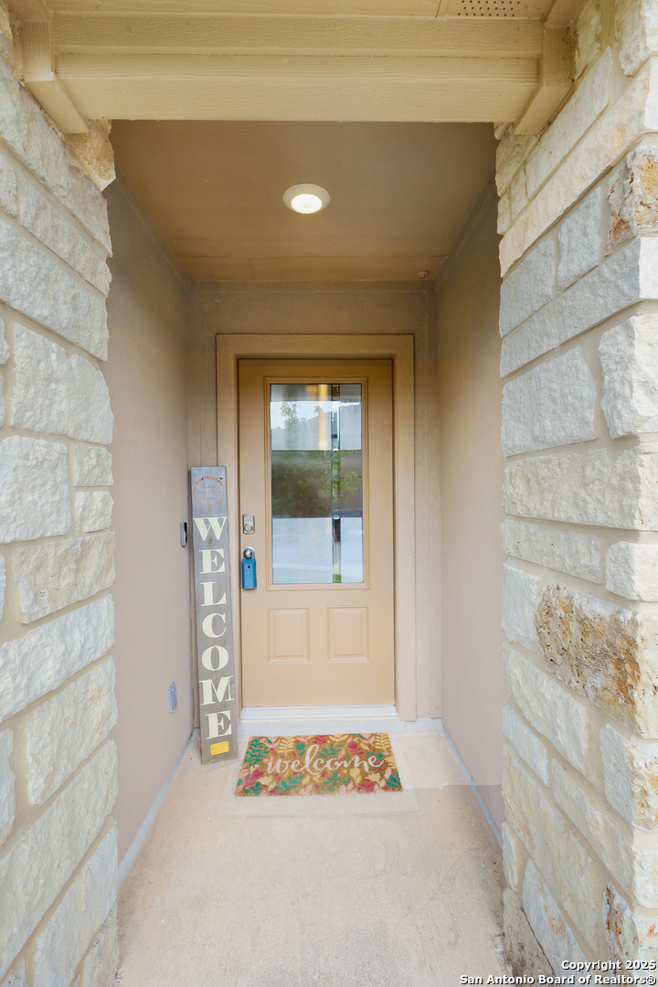 22110 Backspin San Antonio, TX 78261 - Photo 4 of 34