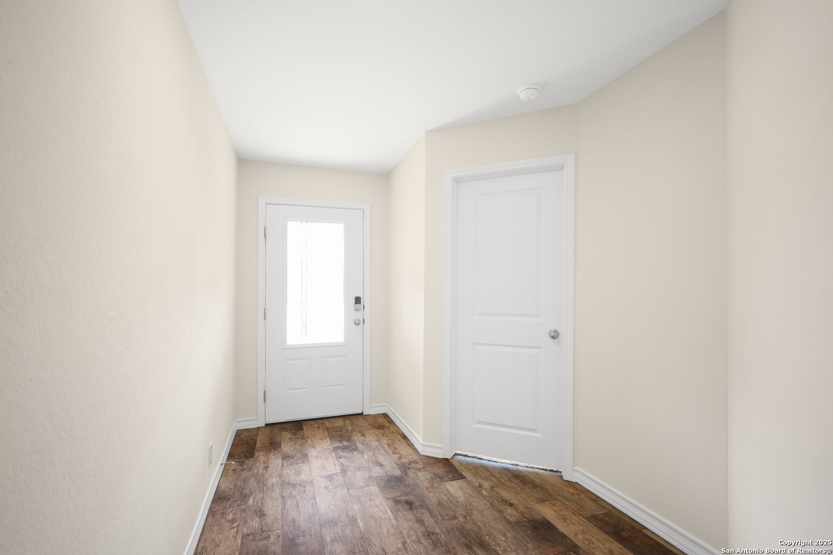 22110 Backspin San Antonio, TX 78261 - Photo 5 of 34