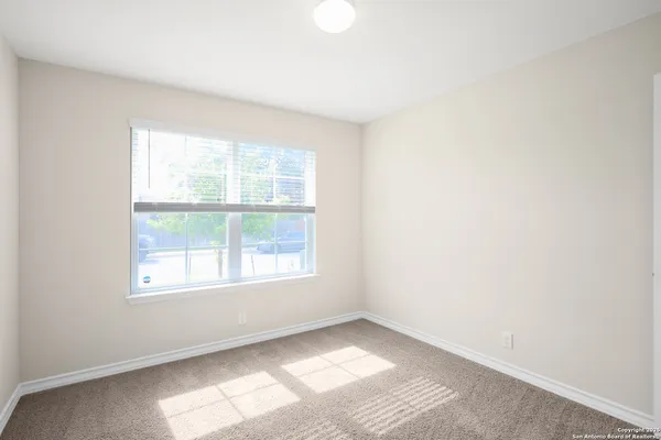 $2,345 | 22110 Backspin, San Antonio, TX 78261