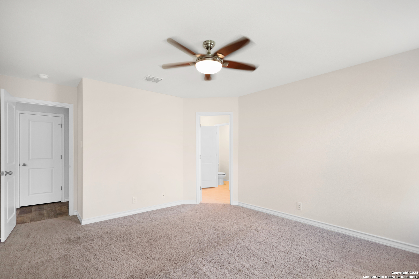 22110 Backspin San Antonio, TX 78261 - Photo 9 of 34