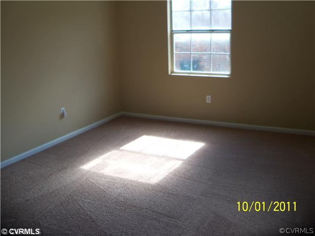 1410 Green Pasture Road Sandston, VA 23150 - Photo 7 of 8 Living Room