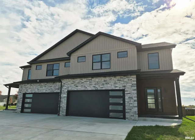 $431,500 | 3802 Sugar Loaf Drive, Springfield, IL 62711